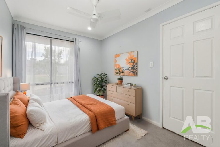 197889415 1776830889 260088 DSC00061 Bedroom Standard