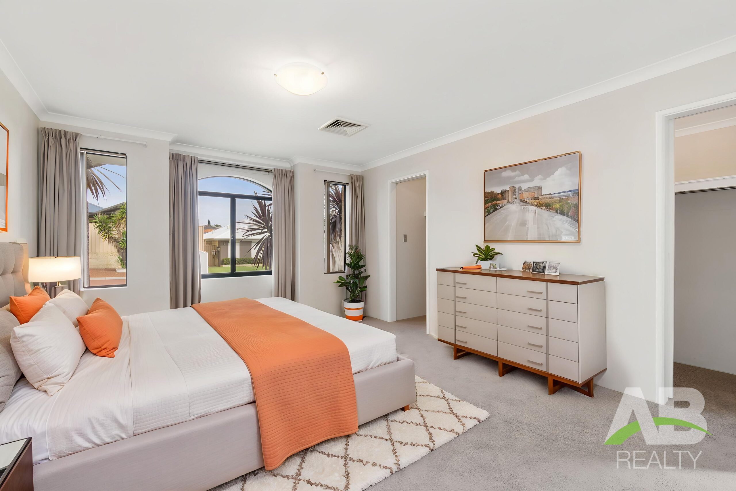 199174232 1777525691 269104 DSC00135 Bedroom Standard