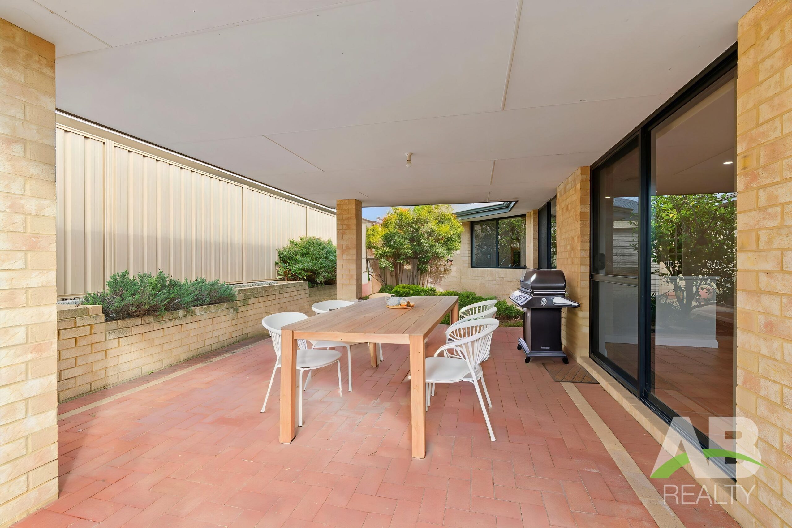 199174271 1777525703 90129 DSC00209 Outdoor Standard