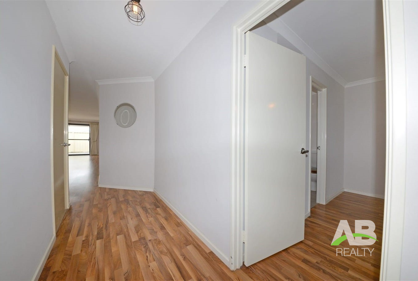 75176189 1698814408 10720