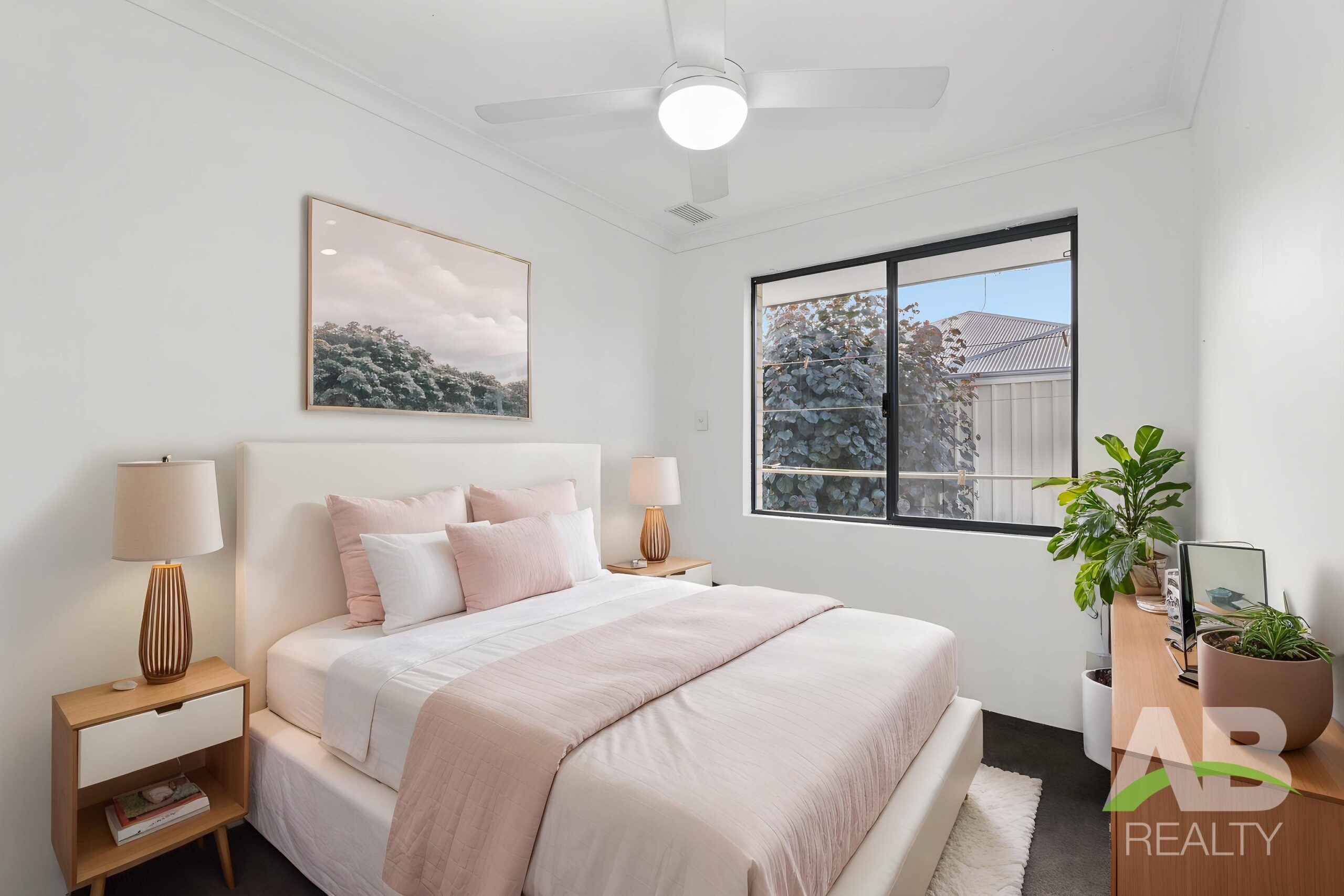 201821569 1779075806 72488 DSC00017 Bedroom Standard