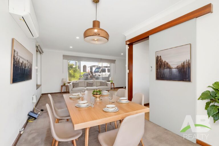 213074504 1785892121 53733 DSC00197 DiningRoom Standard