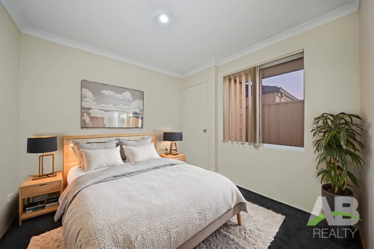205768654 1781492277 74782 45 Jedburgh Loop SinagraHRNOLOGO 8 Bedroom Scandinavian