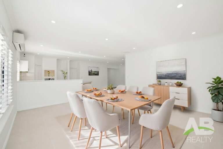 207613919 1782707952 81616 IMG0191 DiningRoom Standard
