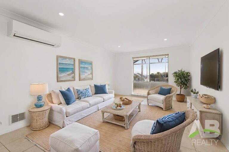 216284287 1787714796 64251 DSC00280 LivingRoom Coastal